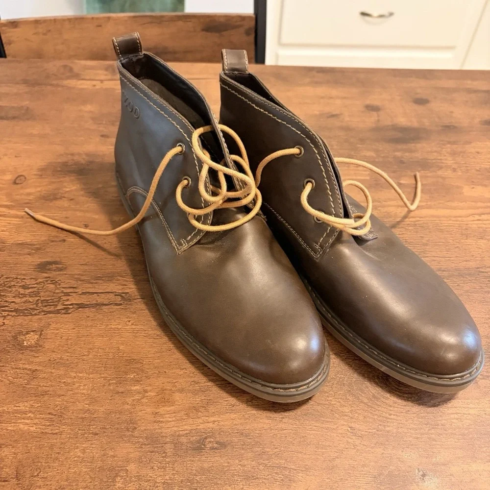 IZOD Mens Chukka Boots Size 8M Brown Lace Up Ankle Desert Boots M1703